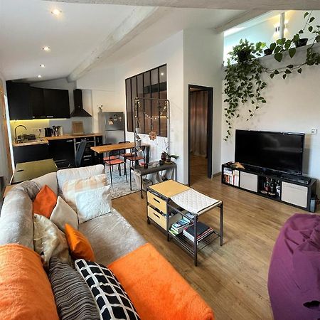 Apartamento T2 De 40 M2 - Facile D'Acces, Lumineux Et Au Calme Saint-Genet-Lerpt Exterior foto